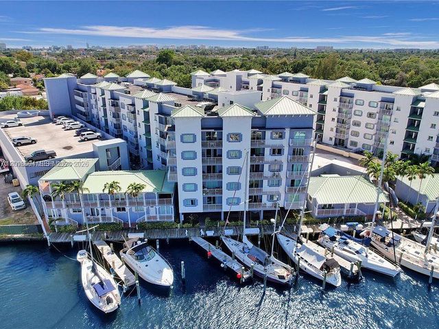 2415 NW 16th St Rd 201-1, Miami, FL 33125