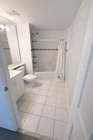 2415 NW 16th St Rd 201-1, Miami, FL 33125