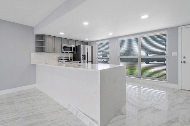 708-710 NE 23rd Avenue, Pompano Beach, FL 33062