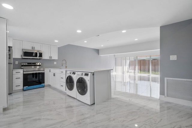 708-710 NE 23rd Avenue, Pompano Beach, FL 33062