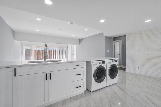 708-710 NE 23rd Avenue, Pompano Beach, FL 33062