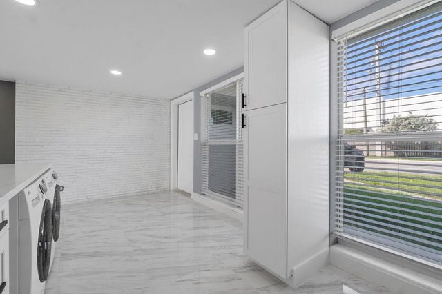 708-710 NE 23rd Avenue, Pompano Beach, FL 33062