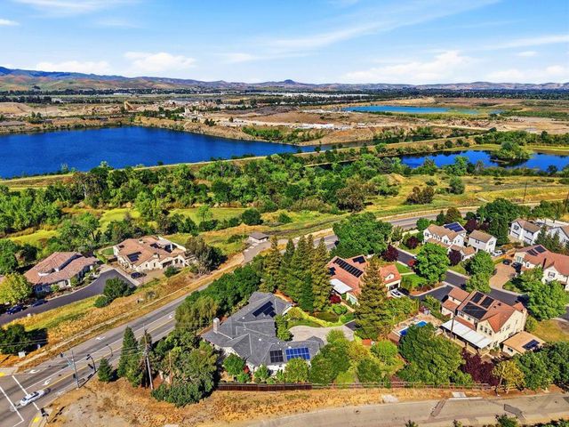 733 Vineyard Terrace, Pleasanton, CA 94566