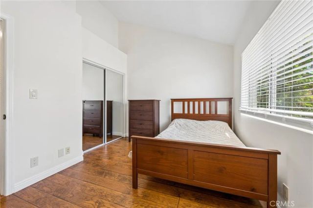 18730 Hatteras 48, Tarzana, CA 91356