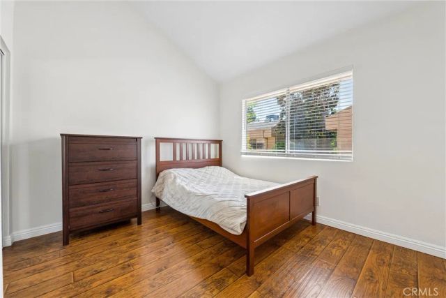 18730 Hatteras 48, Tarzana, CA 91356