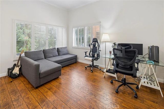 18730 Hatteras 48, Tarzana, CA 91356