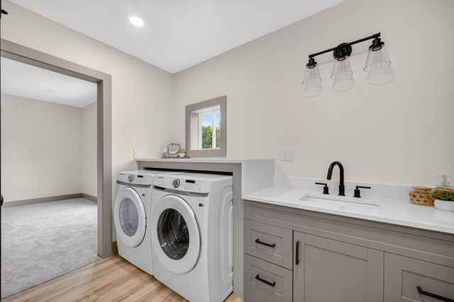 402 North Street, Guthrie Center, IA 50115