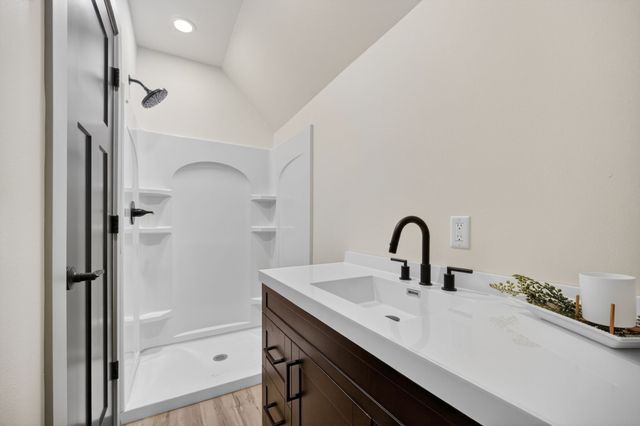 402 North Street, Guthrie Center, IA 50115