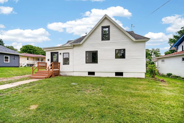 402 North Street, Guthrie Center, IA 50115