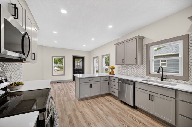402 North Street, Guthrie Center, IA 50115