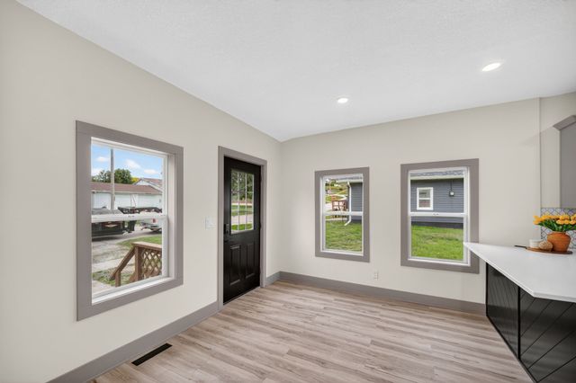 402 North Street, Guthrie Center, IA 50115