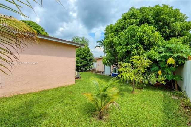 15825 SW 305th Terrace, Homestead, FL 33033