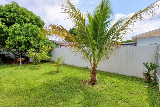 15825 SW 305th Terrace, Homestead, FL 33033