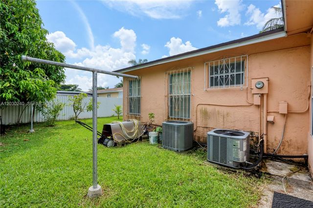 15825 SW 305th Terrace, Homestead, FL 33033