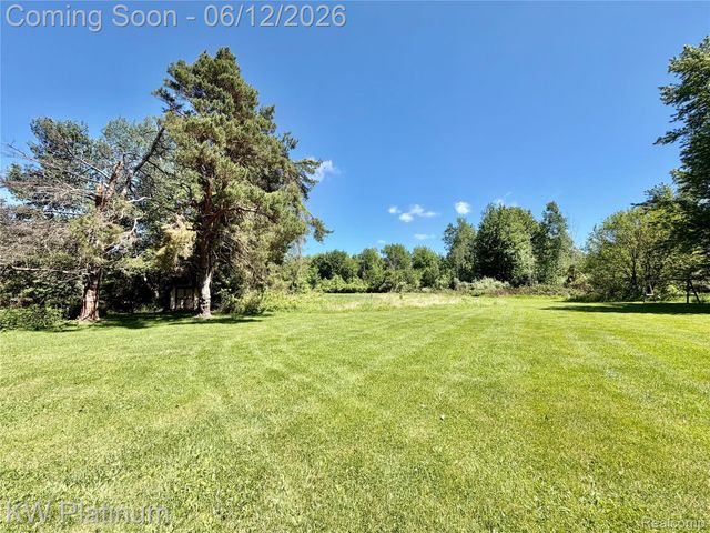 4059 Galbraith Line Road, Worth Township, MI 48422