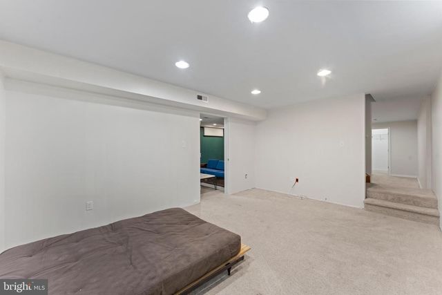 206 S EAST, Vineland, NJ 08360