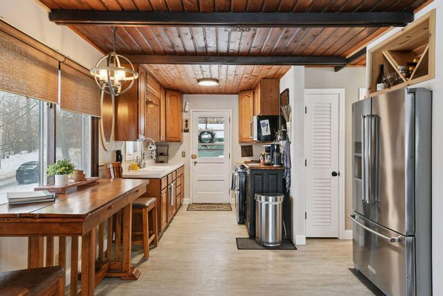 10 Birch Bluff Road, Tonka Bay, MN 55331