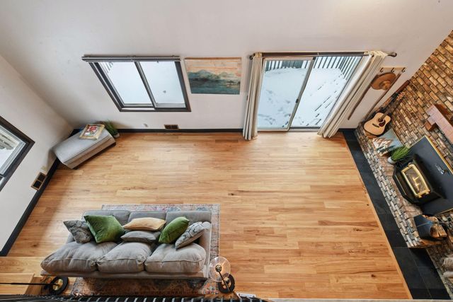 10 Birch Bluff Road, Tonka Bay, MN 55331