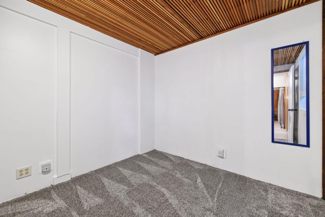 10 Birch Bluff Road, Tonka Bay, MN 55331