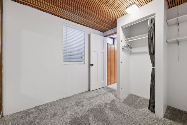 10 Birch Bluff Road, Tonka Bay, MN 55331