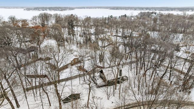 10 Birch Bluff Road, Tonka Bay, MN 55331