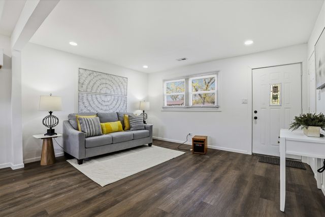 1941 Cambridge Street, Chicago Heights, IL 60411