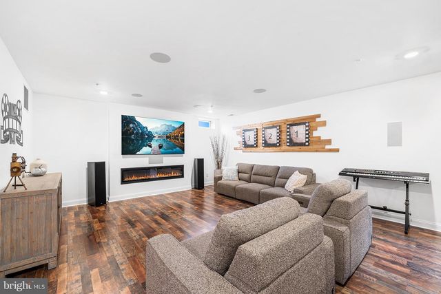 822 REDWOOD DR, Westminster, MD 21157