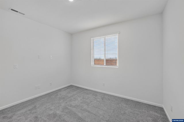 1056 Cardinal St, Woodburn, OR 97071