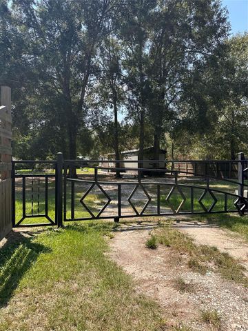 196 County Road 337, Cleveland, TX 77327