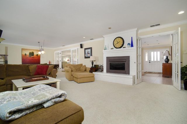 8720 Tavernor Rd, Wilton, CA 95693