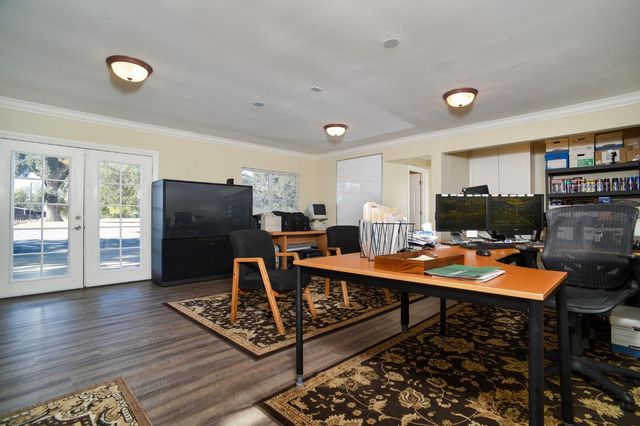 8720 Tavernor Rd, Wilton, CA 95693