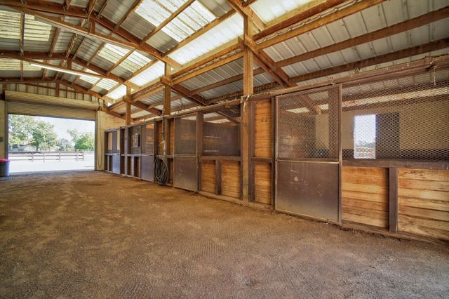 8720 Tavernor Rd, Wilton, CA 95693