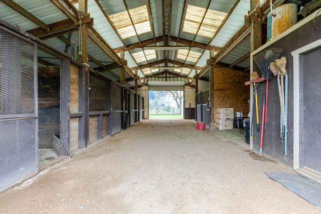 8720 Tavernor Rd, Wilton, CA 95693