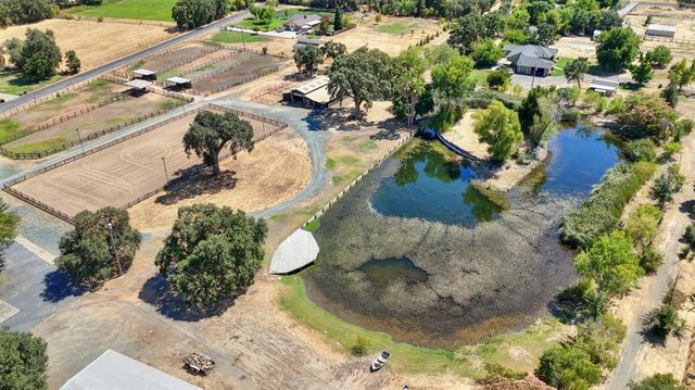 8720 Tavernor Rd, Wilton, CA 95693