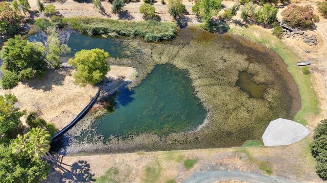 8720 Tavernor Rd, Wilton, CA 95693