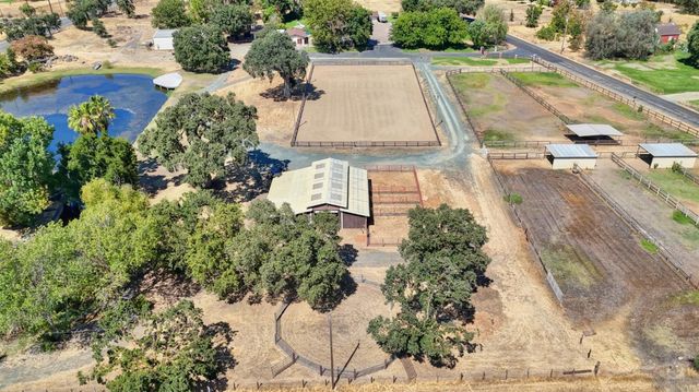 8720 Tavernor Rd, Wilton, CA 95693