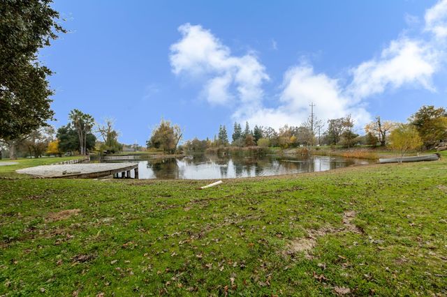 8720 Tavernor Rd, Wilton, CA 95693