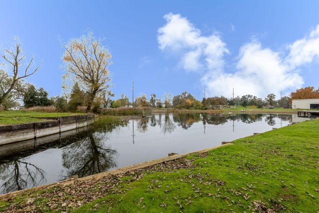 8720 Tavernor Rd, Wilton, CA 95693