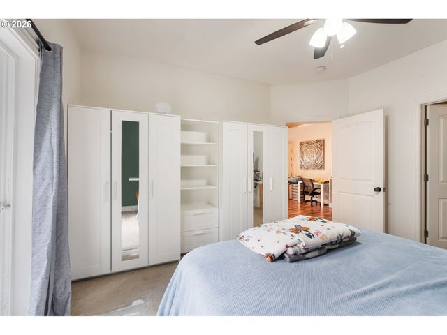 32717 Ne 94TH St, Camas, WA 98607