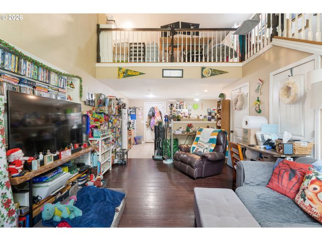 32717 Ne 94TH St, Camas, WA 98607