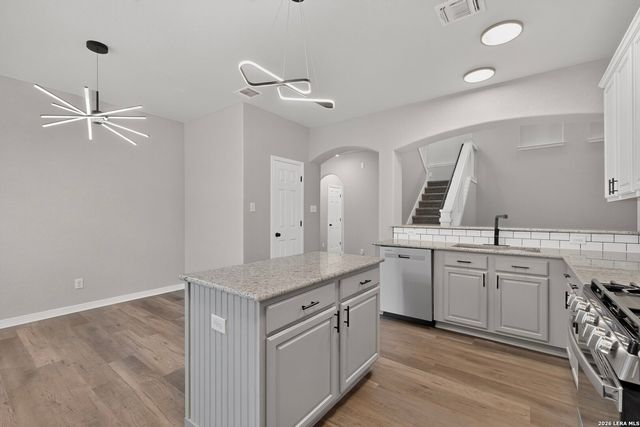 615 Colosseo Way, San Antonio, TX 78253