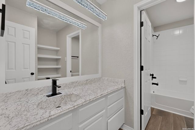 615 Colosseo Way, San Antonio, TX 78253