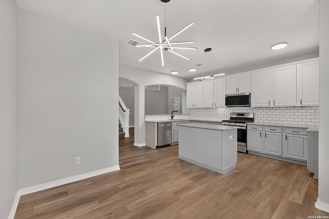 615 Colosseo Way, San Antonio, TX 78253