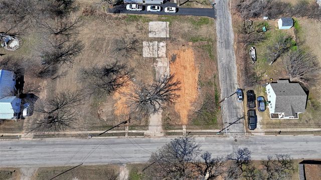 300 S Mill Street, Bowie, TX 76230