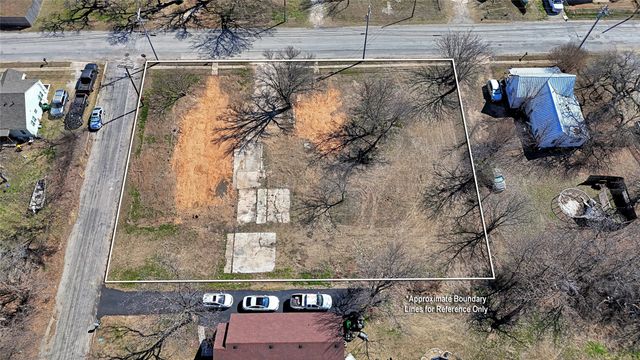 300 S Mill Street, Bowie, TX 76230