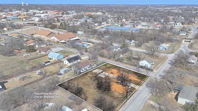300 S Mill Street, Bowie, TX 76230