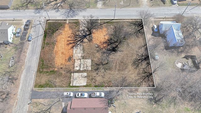 300 S Mill Street, Bowie, TX 76230