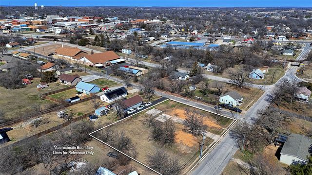 300 S Mill Street, Bowie, TX 76230