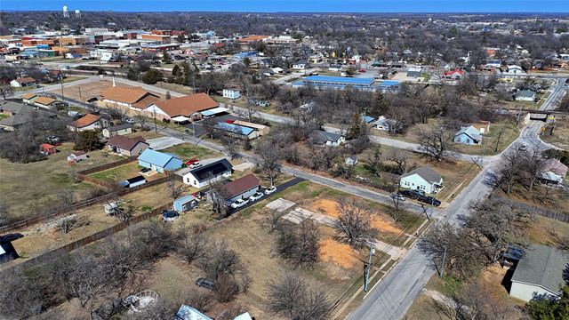 300 S Mill Street, Bowie, TX 76230