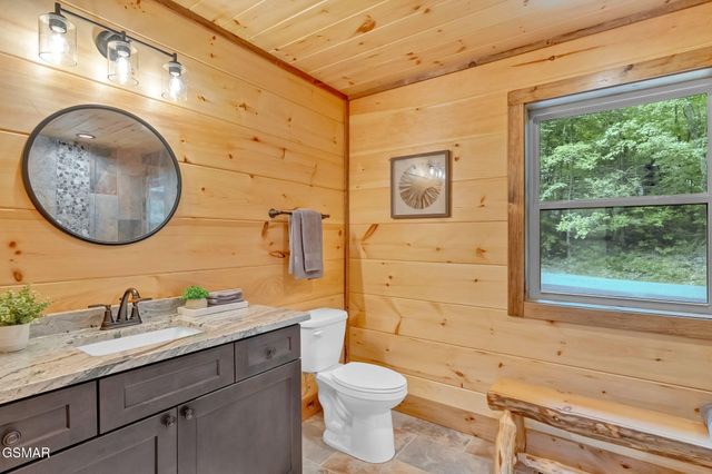 1705 Parkway View Court, Sevierville, TN 37876